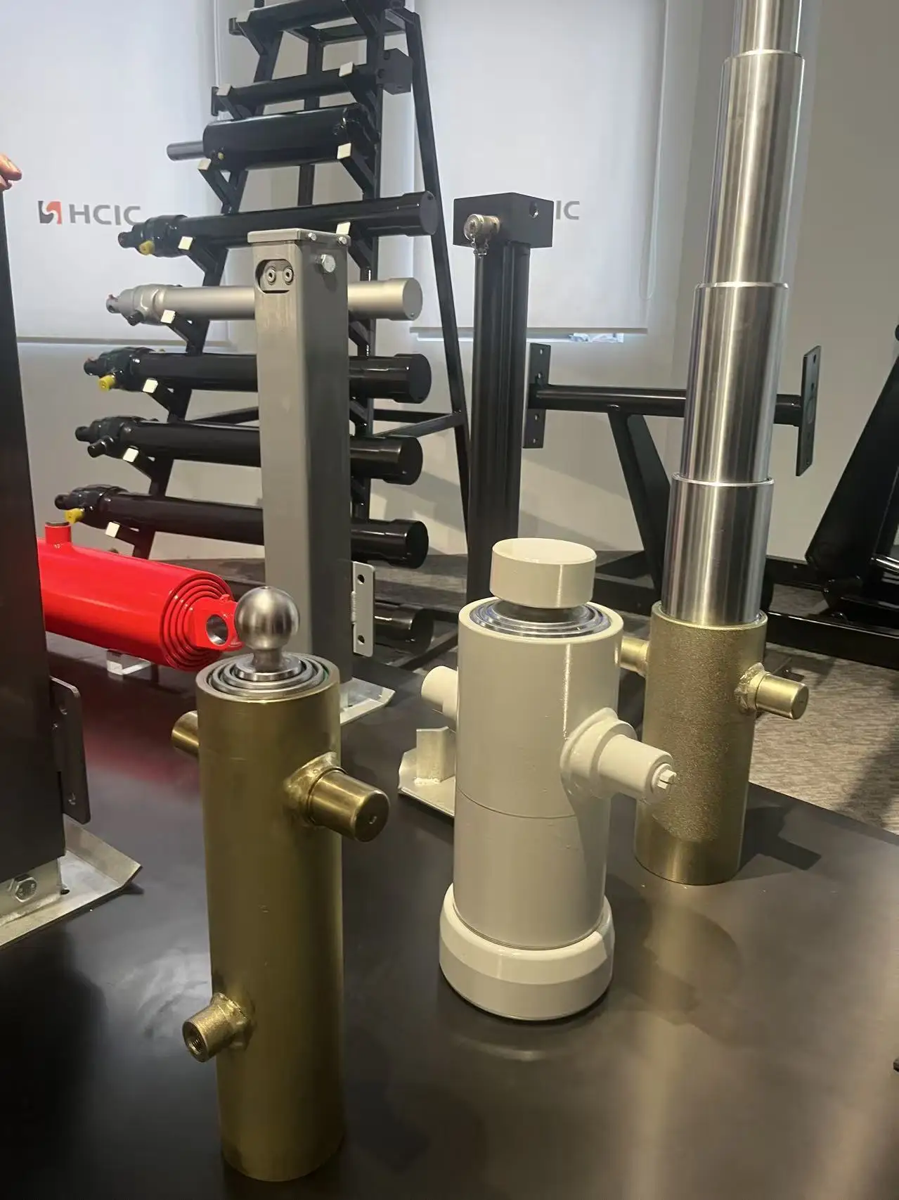 small trailer hydraulic cylinder